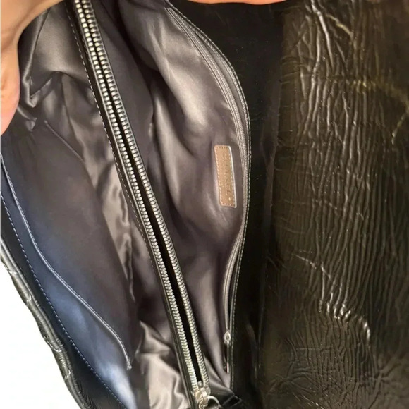 Chanel Chain CC Full Flap Bag Quilted Patent Lea Large Size Black Color. - Picture 5 of 12